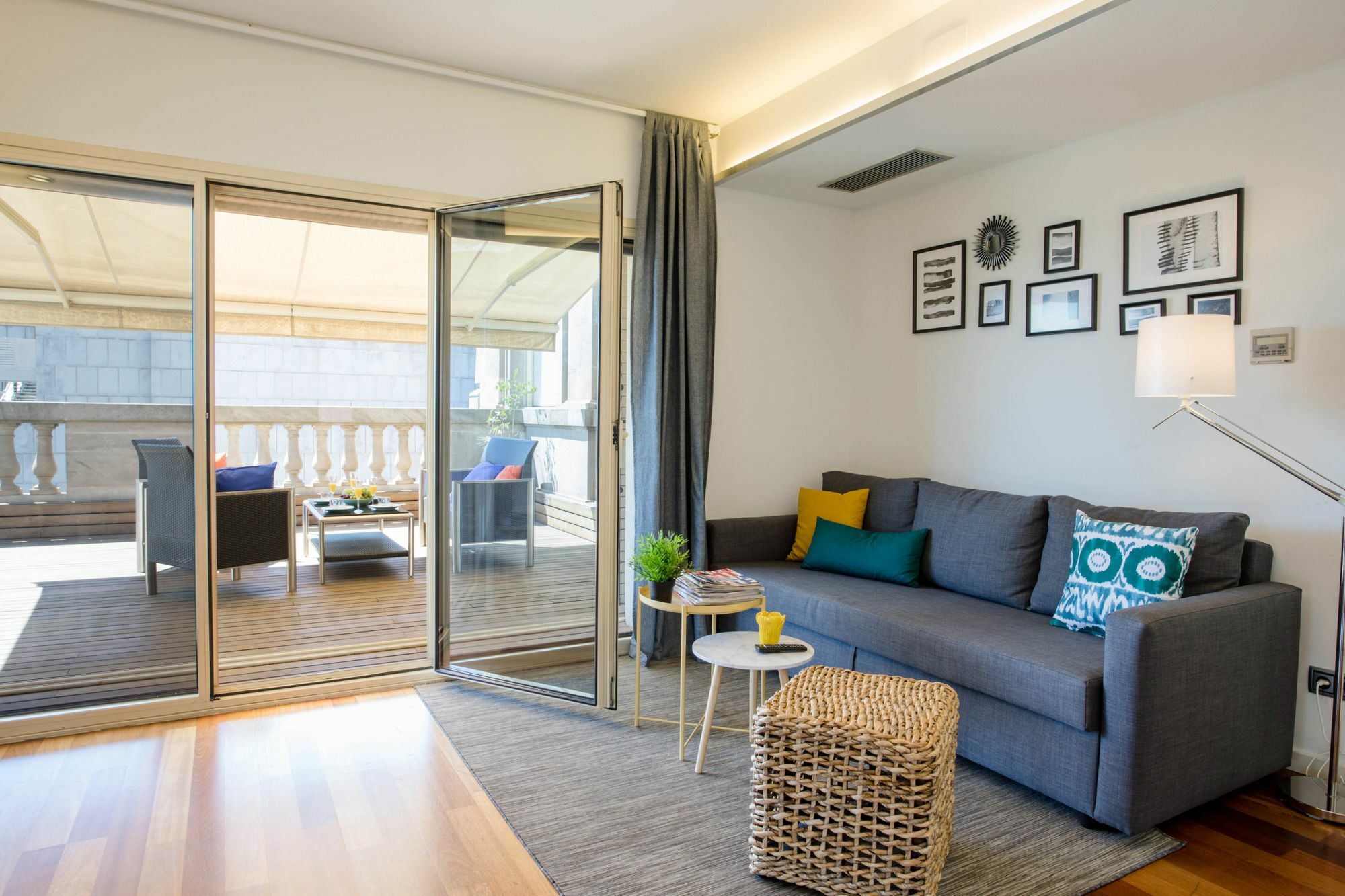 Unique Rentals - Placa Catalunya Central Apartments Barcelona Buitenkant foto